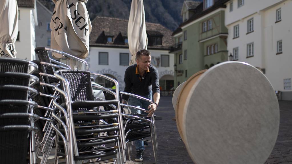Die Gastrobetriebe in Graubünden müssen für 14 Tage schliessen.