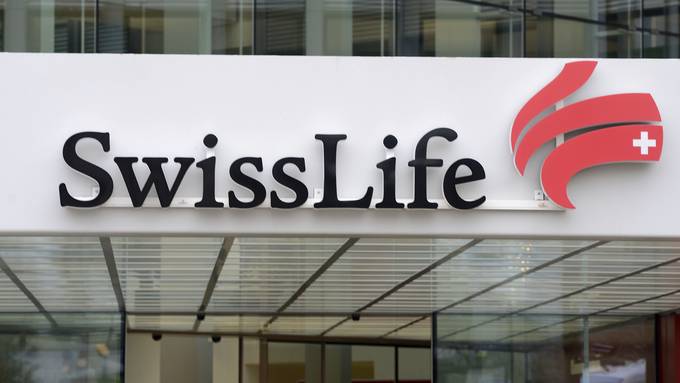 Swiss Life nimmt weniger Prämien ein