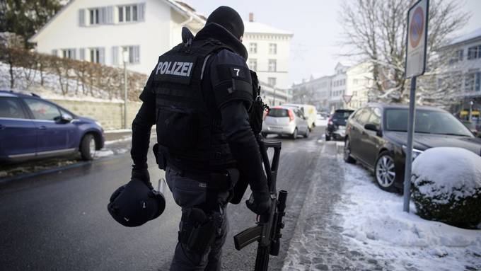 Polizist wurde von einem Kollegen getroffen