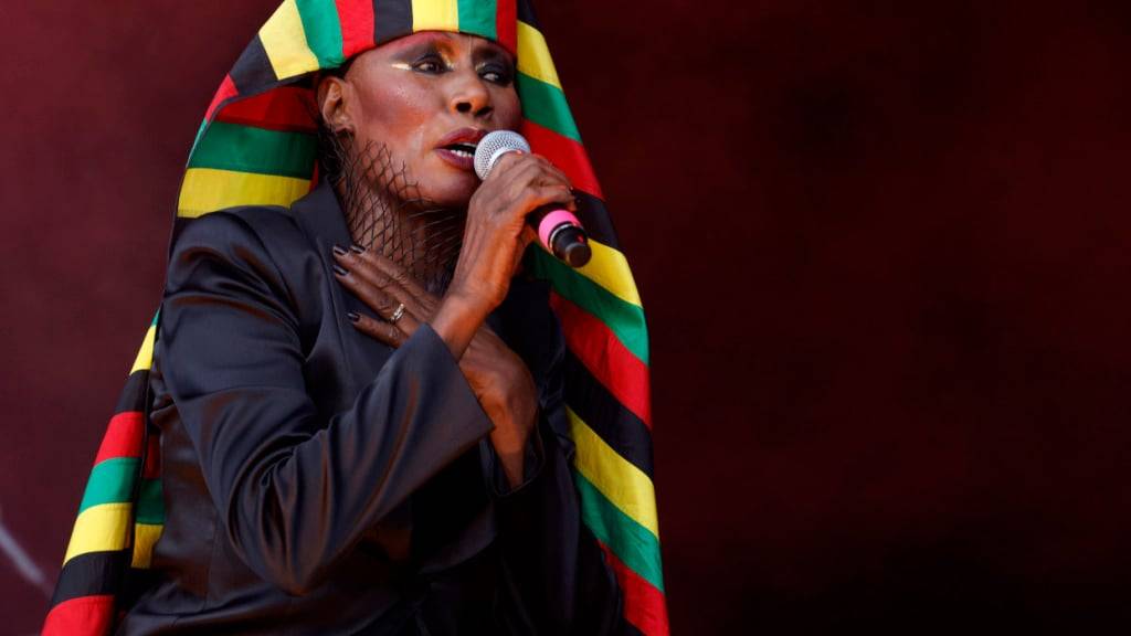 Grace Jones tritt am 12. Juli am Montreux Jazz Festival auf. Die 70-jährige Sängerin und Performancekünstlerin wird am gleichen Abend auftreten wie die ebenso schillernde 30-jährige Französin Yseult. (Archivbild)
