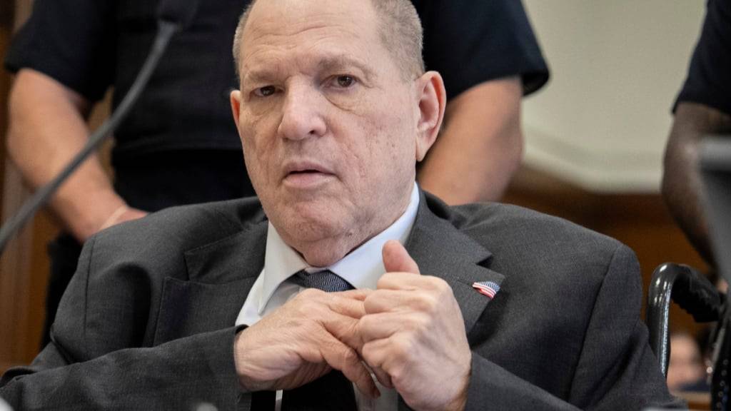 Harvey Weinstein, ehemaliger Filmproduzent aus den USA, nimmt an seinem Wiederaufnahmeverfahren vor dem Strafgericht in Manhattan in New York teil. Foto: David ‹Dee› Delgado/POOL UPI/AP/dpa