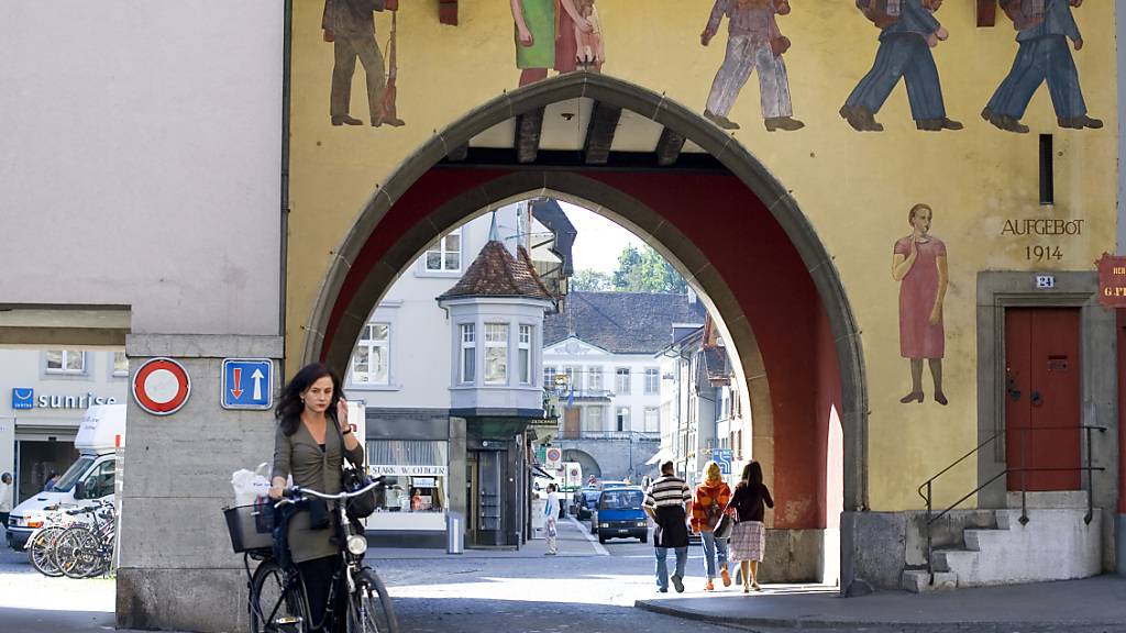 In der Stadt Aarau sollen auch Ausländerinnen und Ausländer sowie Jugendliche eine politisch Forderung ins Stadtparlament tragen können. Das Stimmvolk wird über diese Regelung entscheiden. (Symbolbild)