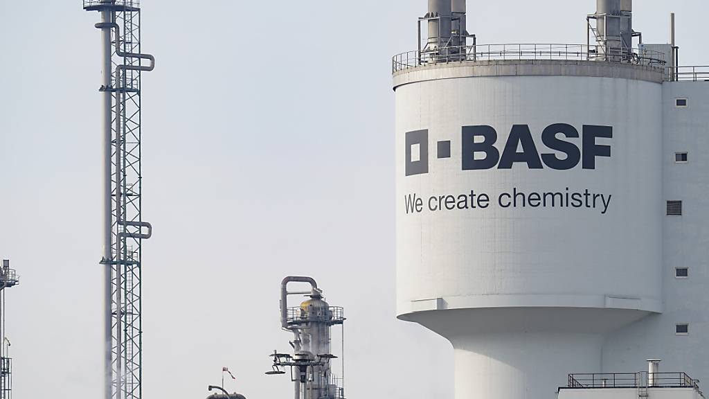 Der Chemiekonzern BASF hat seine eigenen Ziele für 2023 klar verfehlt. Die schwache globale Nachfrage machte dem Konzern zu schaffen. (Symbolbild)