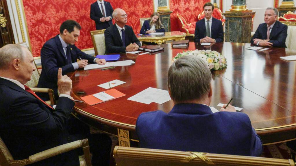 Gespräche zum Ukraine-Krieg im Kreml. Foto: Uncredited/Pool Sputnik Kremlin/AP/dpa