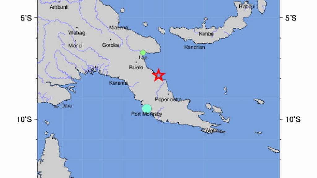 Im Inselstaat Papua-Neuguinea hat ein Erdbeben am Freitag die Region erschüttert. Eine zunächst ausgesprochene Tsunami-Warnung wurde später wieder aufgehoben.