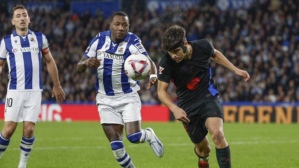 Sheraldo Becker (l.), einst bei Union Berlin unter Vertrag, schoss Real Sociedad im Heimspiel gegen den FC Barcelona zum Sieg