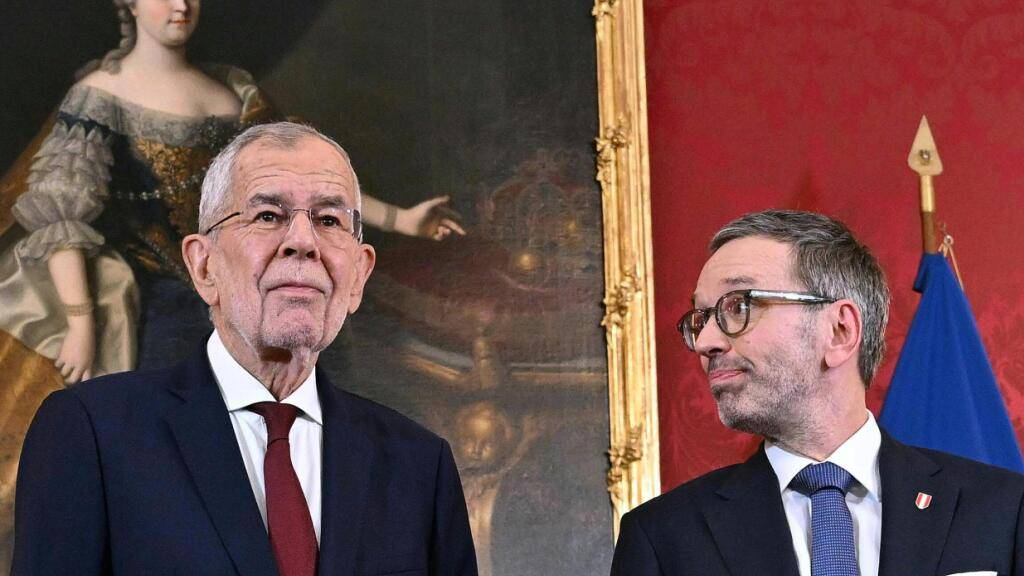 ARCHIV - Bundespräsident Alexander Van der Bellen (l) und FPÖ-Chef Herbert Kickl. Foto: Helmut Fohringer/APA/dpa