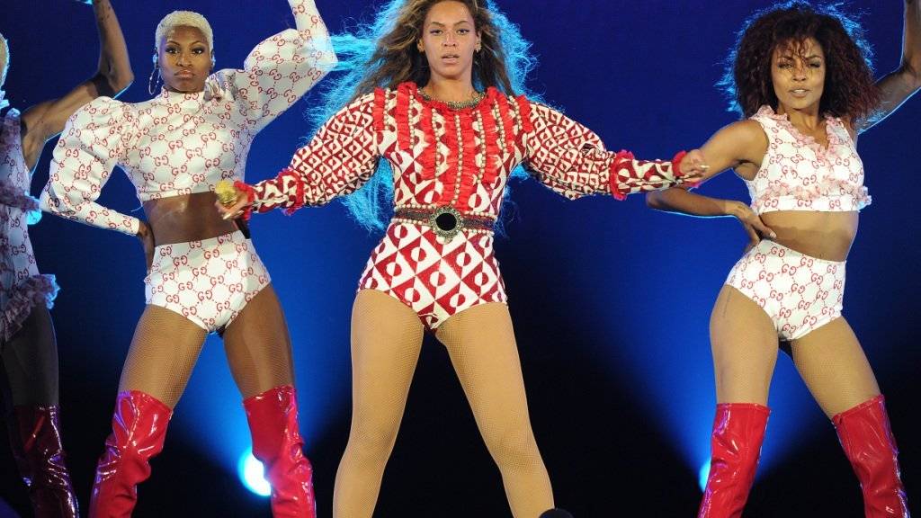 Beyoncé am Mittwoch bei der Eröffnung ihrer Formation World Tour in Miami. Bei der Gelegenheit bedankte sie sich bei ihrem «wunderbaren» Ehemann Jay Z. Sollte er sie, wie sie in mehreren neuen Songs andeutet, betrogen haben, dann hat sie ihm offenbar verziehen.
