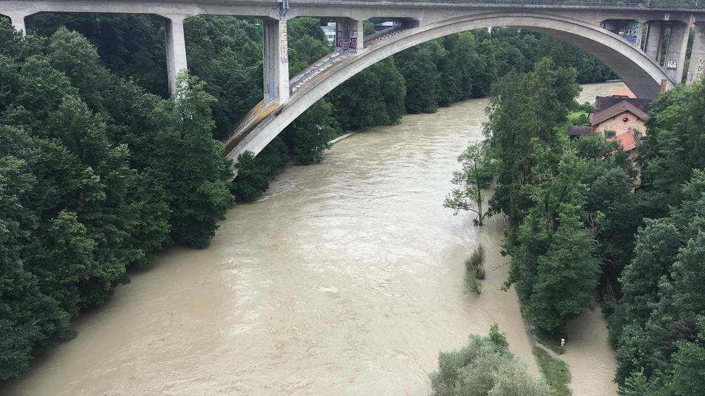 Hochwasser Aare Lorrainebrücke