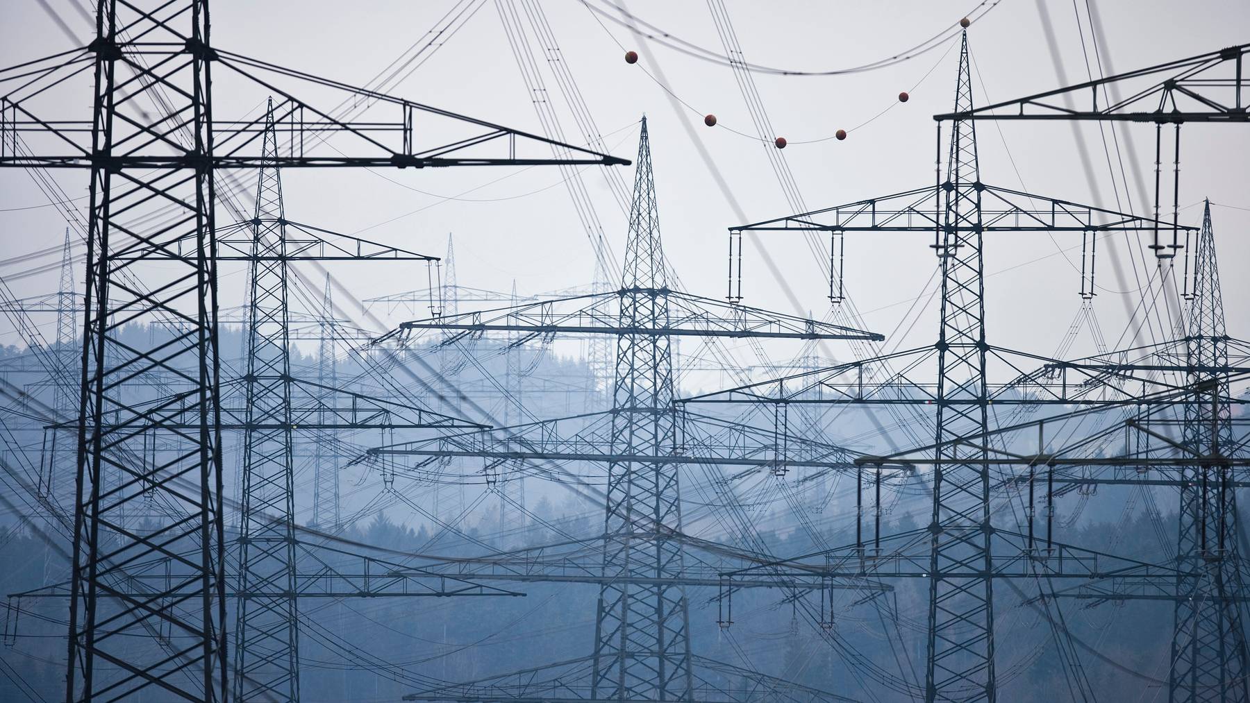 Für die Aufrechterhaltung der Stromproduktion im Winter müssten im Inland entsprechende Anreize geschaffen werden, fordert die Elektrizitätskommission. (Symbolbild)