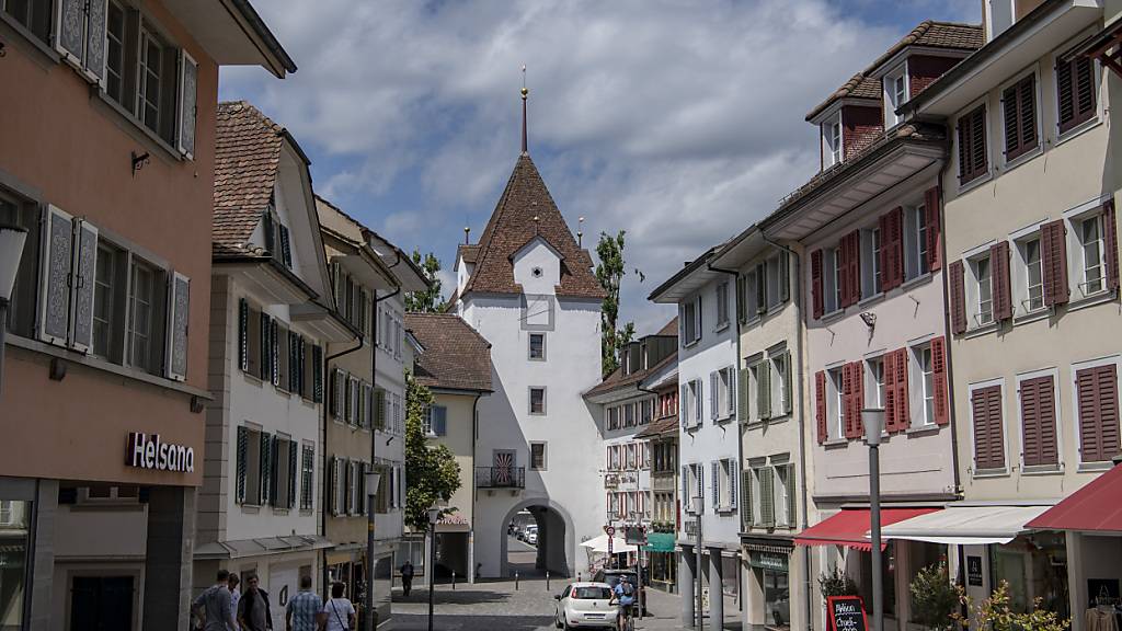 Blick auf das Untertor in der Altstadt von Sursee. (Archivaufnahme).