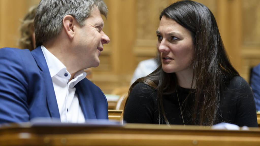 Die Grünliberalen lancieren ihre Kampagne für die nationalen Wahlen 2023. Im Bild: GLP-Präsident Jürg Grossen und Fraktionspräsidentin Tiana Angelina Moser. (Archivbild)