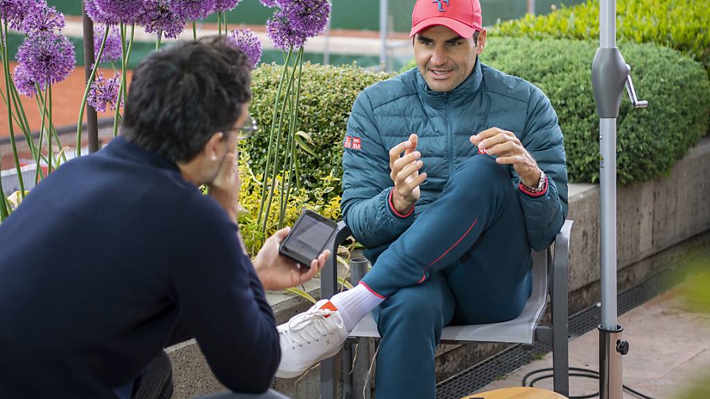 Roger Federer steht in Genf Red und Antwort.