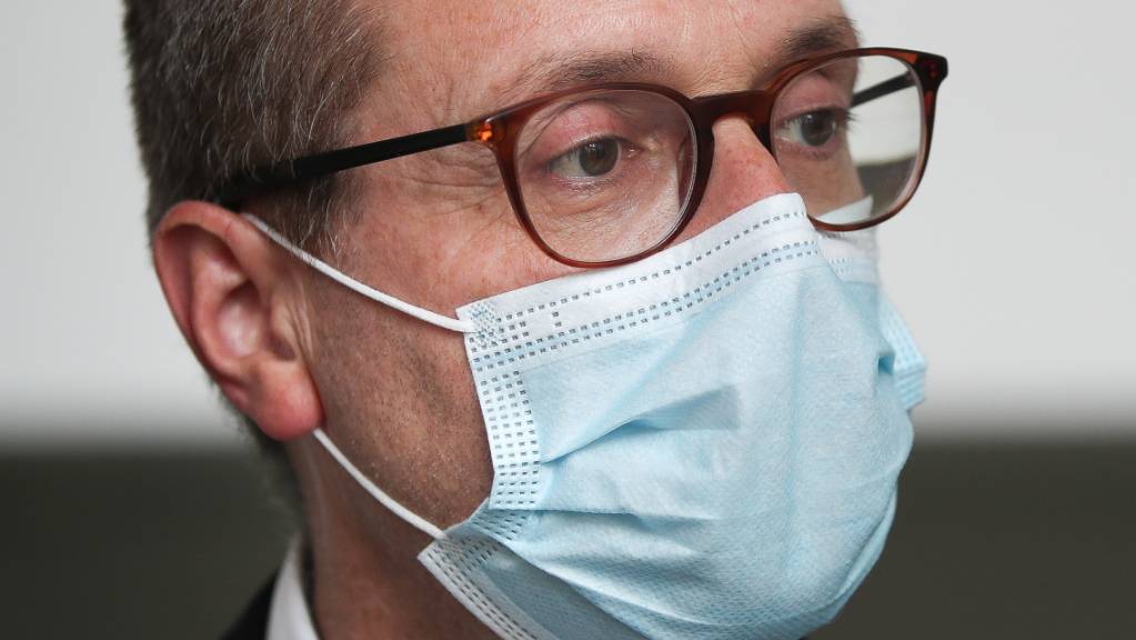 Der für Europa zuständige Regionalleiter der WHO, Hans Kluge, sieht die Fortschritte im Gesundheitswesen der Ukraine nach dem russischen Einmarsch gefährdet. (Archivbild)