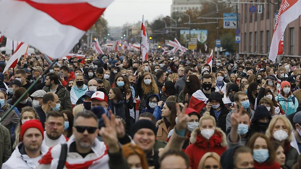 Teilnehmer der Demonstration in Minsk.