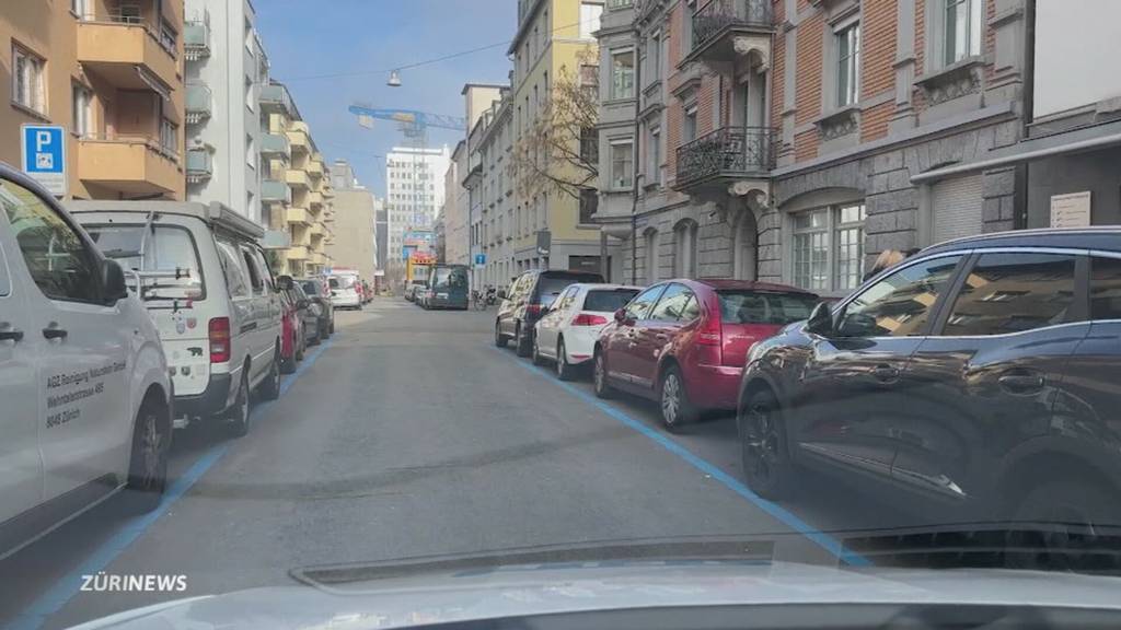 Auch Zürich blühen höhere Parkgebühren für SUVs