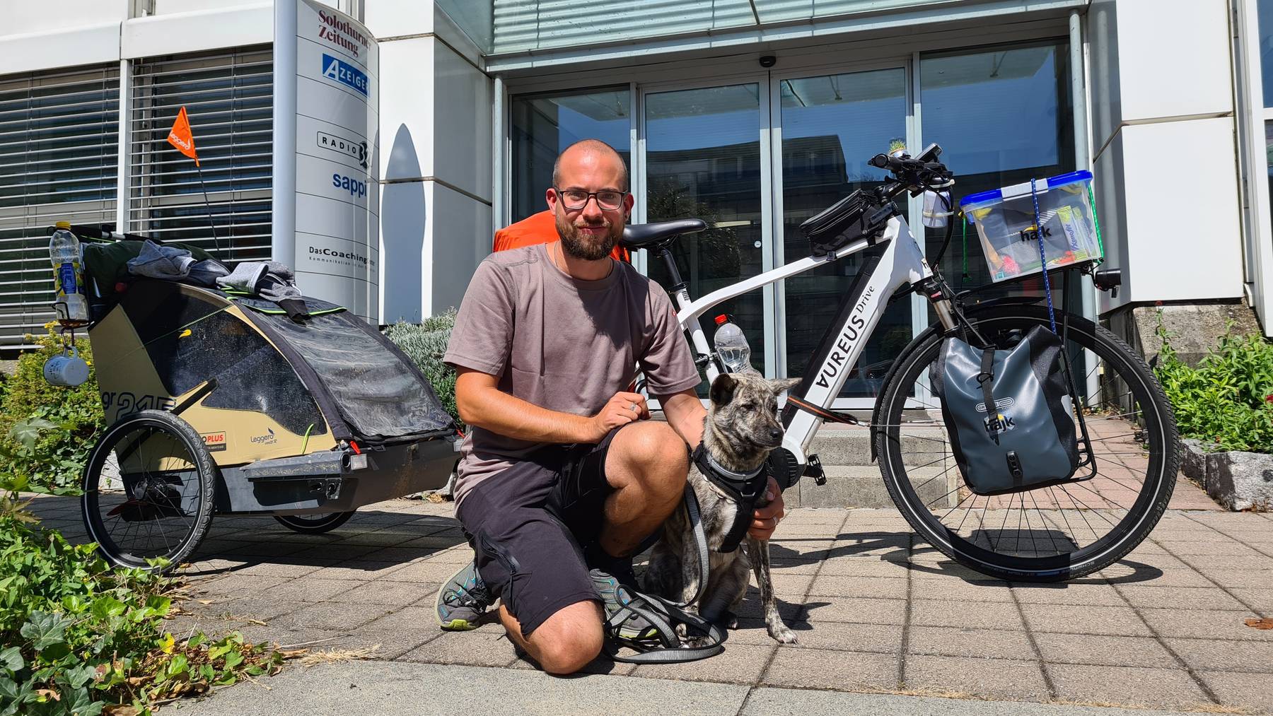 Reto Steimer mit Hündin Maja - 20 000 km für Strassenhunde