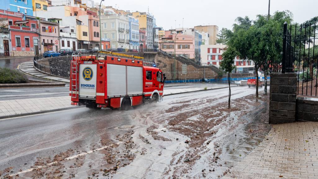 Sturm fegt über Touristeninseln Kanaren hinweg