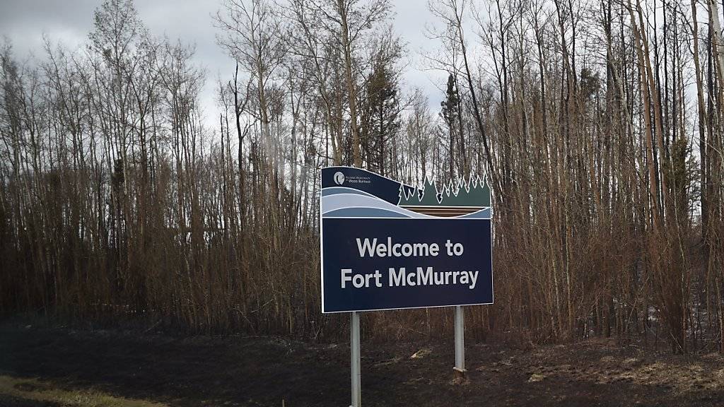 Die kanadische Stadt Fort McMurray hat den Flammen besser getrotzt als befürchtet.
