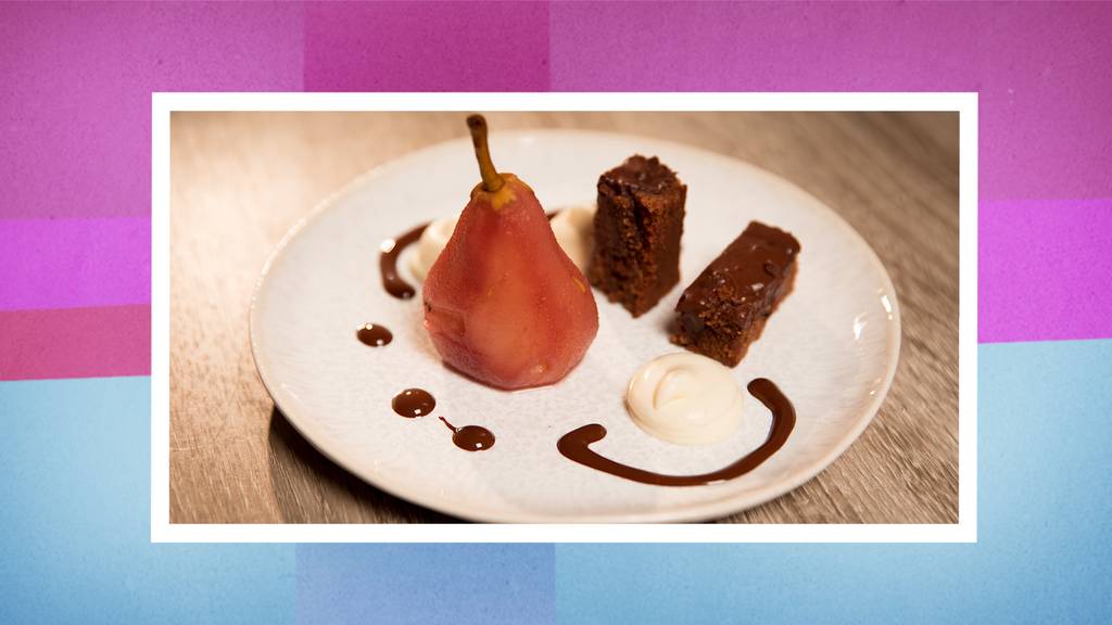 Das Dessert: Schokoladenschnitte mit weisser Schokoladencrème und Tonkabohnen