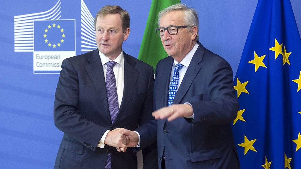 Der irische Regierungschef Enda Kenny (links) mit EU-Kommissionspräsident Jean-Claude Juncker in Brüssel.