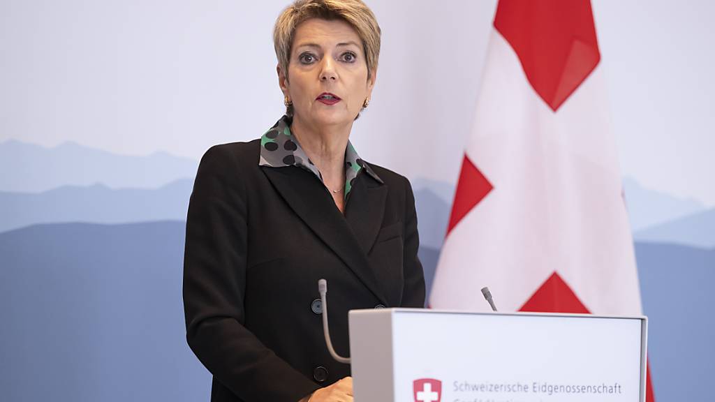 Finanzminister Karin Keller-Sutter hat ein von den Geschäftsprüfungskommissionen (GPK) kolportiertes vergiftetes Klima im Bundesrat in Abrede gestellt: «Es läuft derzeit sehr gut. Wir haben eine offene Diskussions- und Streitkultur.» (Archivbild)