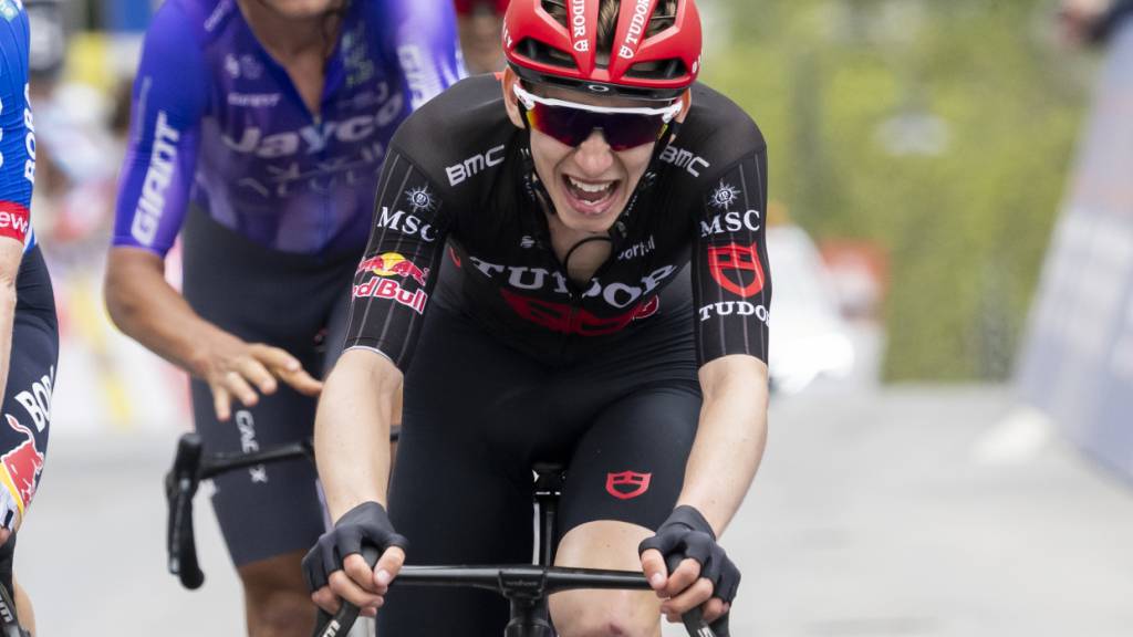 Yannis Voisard vom Team Tudor belegte bei der ersten Bergetappe der Tour Auvergne - Rhône-Alpes den 6. Platz