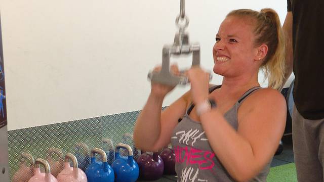 Ran an den Speck: Siljas erster Besuch im Fitnessstudio