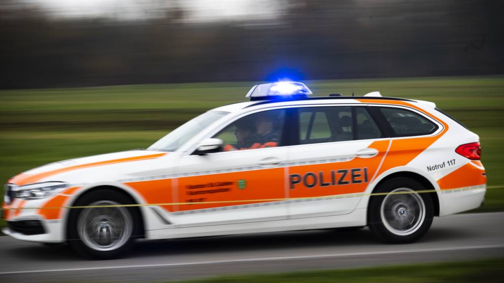 Die Kantonspolizei St. Gallen musste am Samstag zum Eissportzentrum Lerchenfeld ausrücken. (Symbolbild)