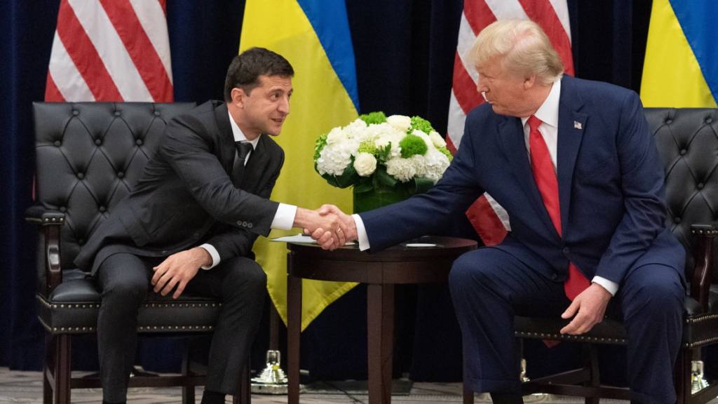 Der ukrainische Präsident Wolodymyr Selenskyj bei einem Treffen mit seinem amerikanischen Amtskollegen Donald Trump in New York. (Archivbild)