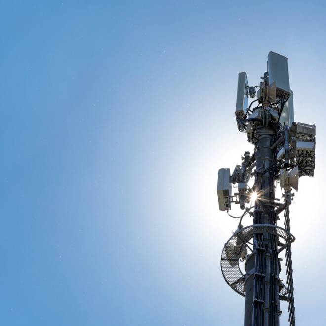 In Thalwil sendet die Swisscom-5G-Antenne nun vom Migros-Dach aus