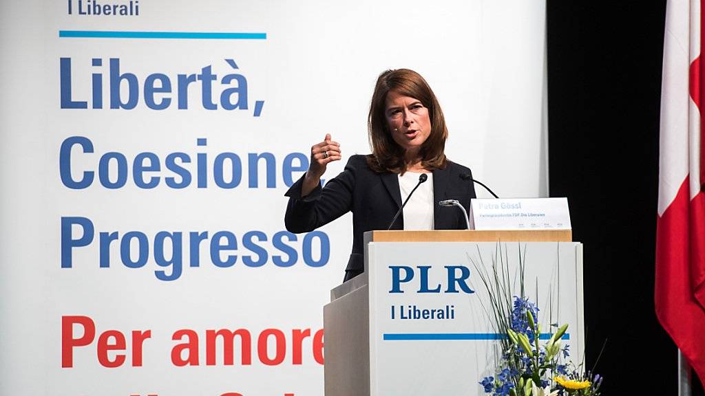 FDP-Präsidentin Petra Gössi plädiert an der Delegiertenversammlung der FDP Schweiz vom Samstag in Airolo für eine eigenständige und starke Schweiz.
