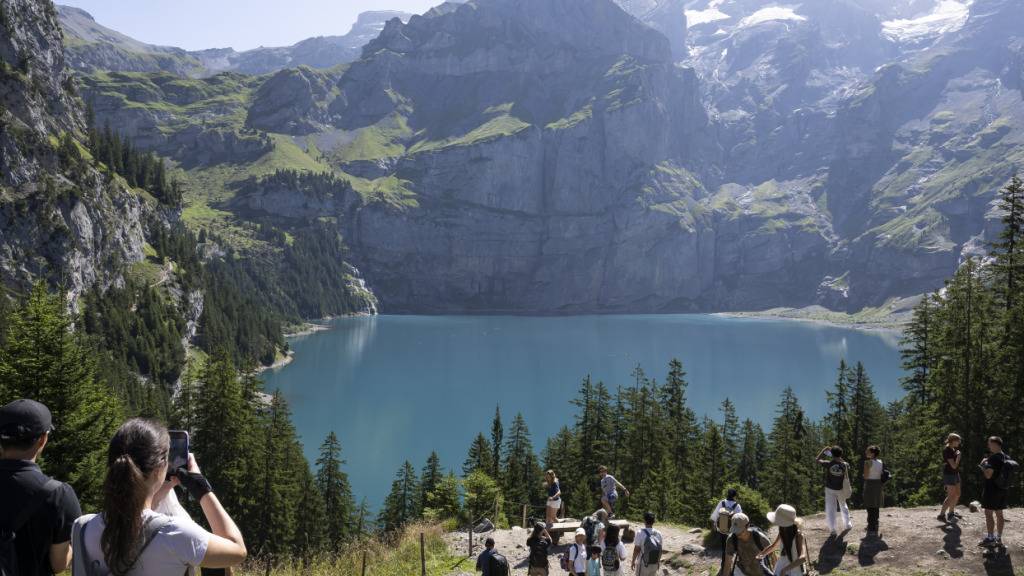 Hitzewelle treibt Reisende in die Berg- und Seeregionen