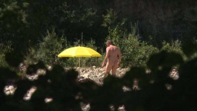 Nudisten wegen Sex gebüsst