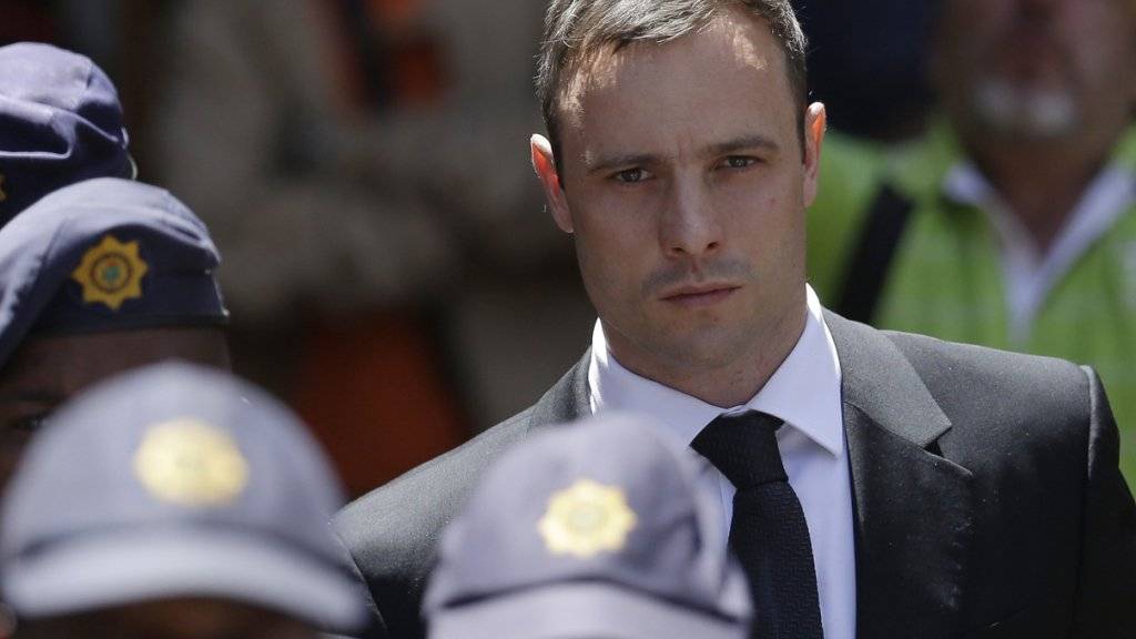 Oscar Pistorius ist zurück im Gerichtssaal: Das Gericht berät über sein Strafmass. (Archiv)