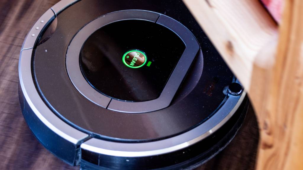 Die US-Firma iRobot machte einst Roboter-Staubsauger populär. Doch inzwischen geben chinesische Rivalen den Ton an. (Archivbild)