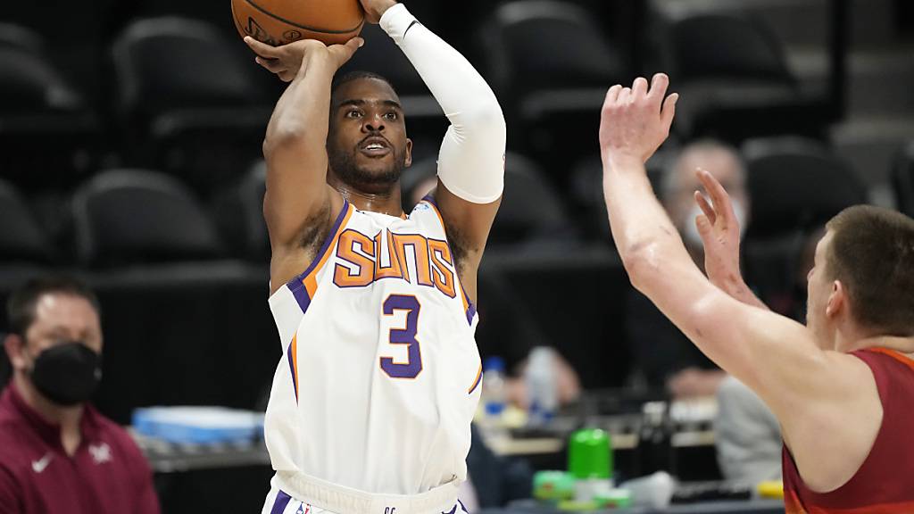 Chris Paul (Nummer 3) führt die Phoenix Suns in die Playoff-Halbfinals der NBA