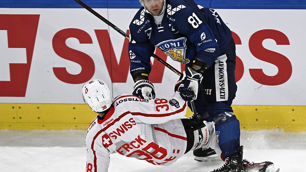 Die Schweizer (Lukas Frick) unterlagen auch Olympiasieger Finnland nach Aufholjagd