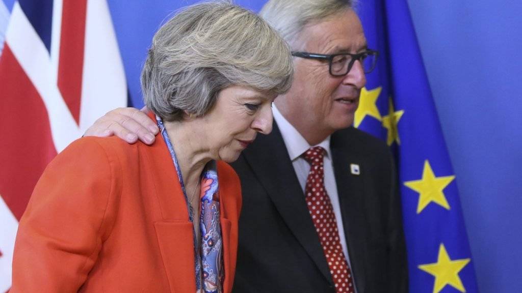 Ein Paar vor der Trennung: Grossbritannien in der Gestalt von Premierministerin Theresa May (links) und die EU vertreten von Kommissionspräsident Jean-Claude Juncker. (aufgenommen am EU-Gipfel im Oktober vergangenen Jahres in Brüssel)