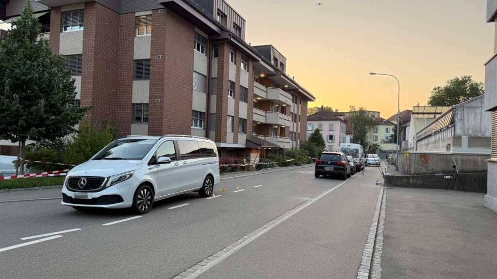 Die Stadtpolizei St. Gallen sucht Zeugen des Unfalls.