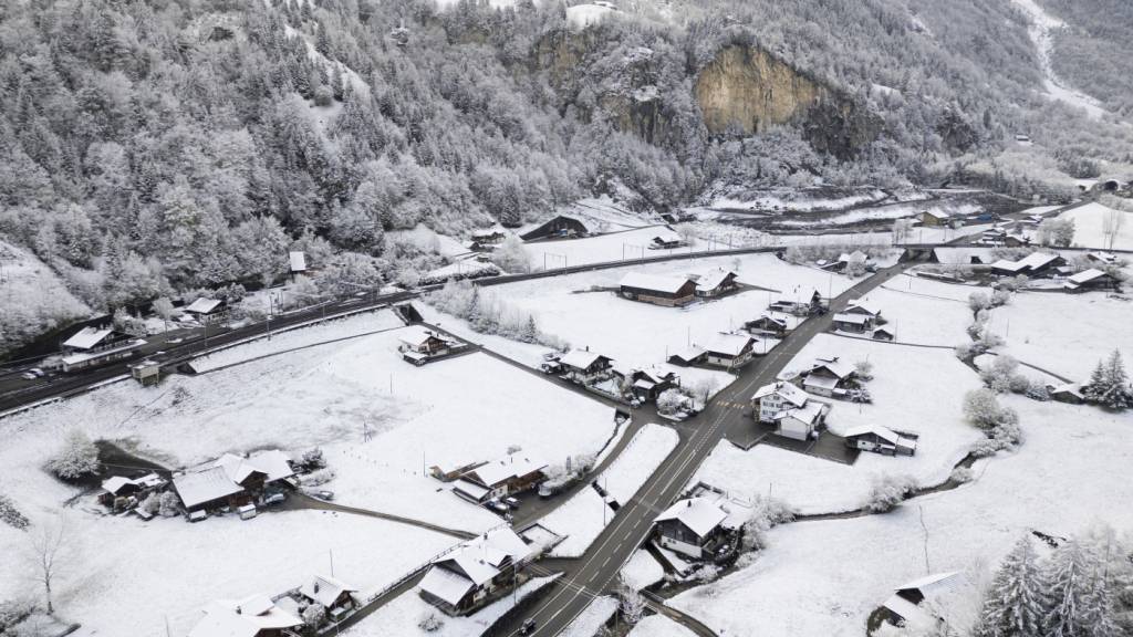 Das VBS hat im Talboden von Mitholz hunderte Kilogramm Munition geborgen. (Archivbild)