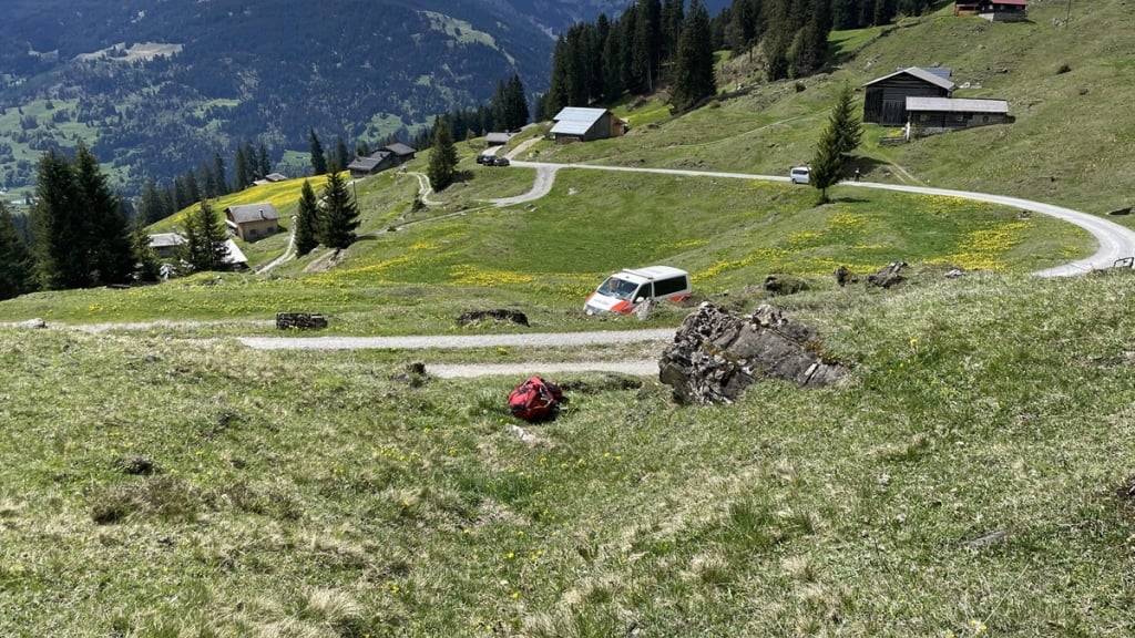 Ein Gleitschirmpilot hat sich bei einem Unfall in Pany GR mittelschwere Verletzungen zugezogen.