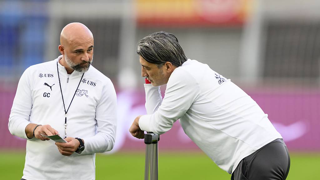 An der EM in Deutschland ein kongeniales Duo: Nationaltrainer Murat Yakin (re.) und sein Assistent Giorgio Contini