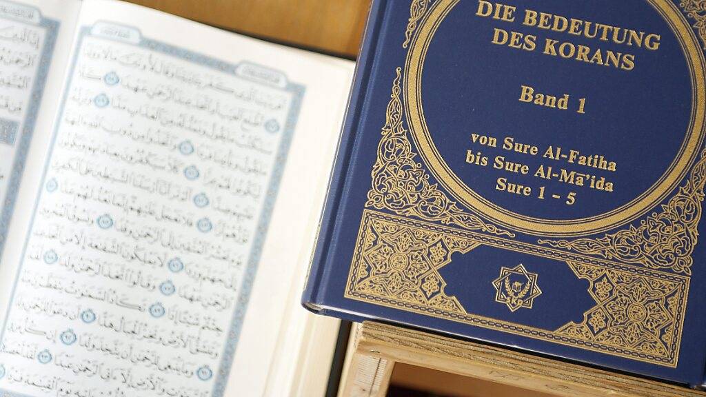 Das Bundesgericht hat die Beschwerde eines Mannes gutgeheissen, der wegen der Verteilung von Flugblättern zum Thema Islam aus dem Stadtzentrum Kreuzlingen TG weggewiesen wurde. (Themenbild)
