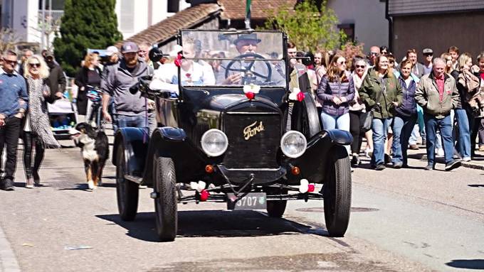 Altehrwürdiger Brauch: 3000 Besucher am Eierlesefest