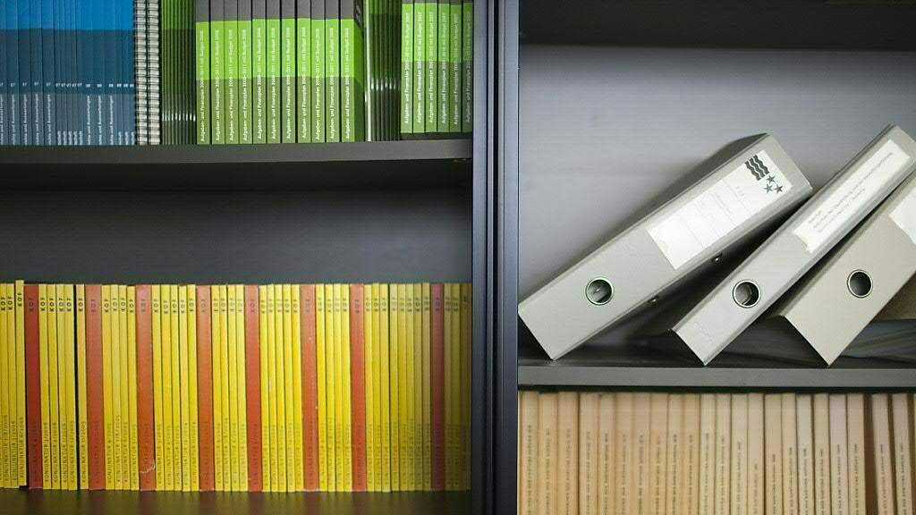 Die Politiker der Mitte, SP, Grüne und GLP unternehmen nach dem Nein des Stimmvolkes zur kantonalen Ombudsstelle einen neuen Anlauf. (Symbolbild)