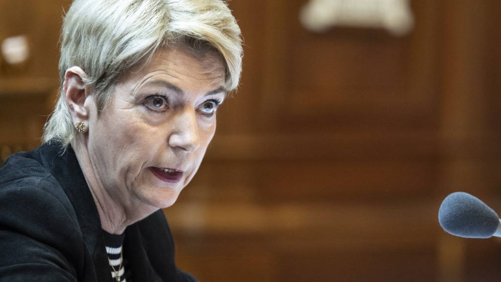 Bundespräsidentin und Finanzministerin Karin Keller-Sutter hat im Ständerat das Paket zur Sanierung der Bundesfinanzen verteidigt. Die kleine Kammer setzte aber teilweise andere Akzente als der Bundesrat.