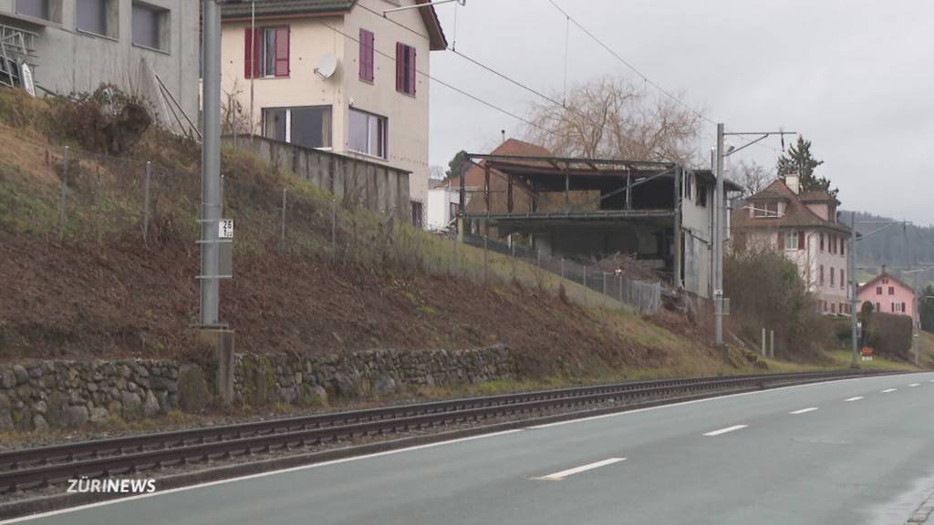 Train-Surfen: 18-Jähriger stirbt nach Stromschlag in Beinwil am See