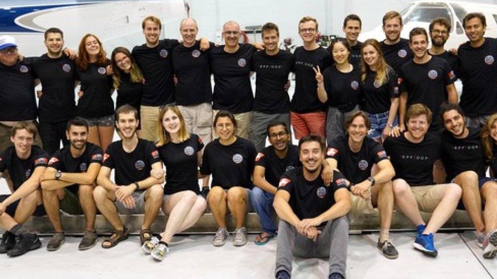Das Team der ETH Lausanne, EPFLoop, hat am Hyperloop-Wettbewerb von Elon Musk den dritten Platz erreicht. Das Team der ETH Zürich hat sich dieses Jahr nicht für den Final qualifiziert.