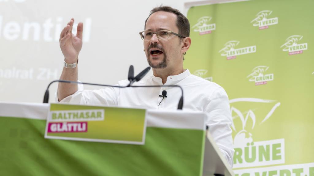 Parteipräsident Balthasar Glättli spricht an der Delegiertenversammlung der Grünen Schweiz in Ziegelbrücke GL.